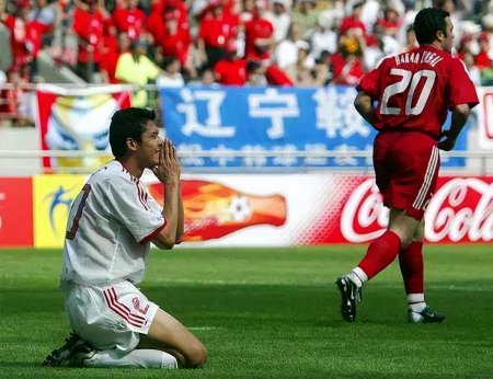 20年前今天国足世界杯最后一战 0-3土耳其，遗憾一幕你还记得吗？