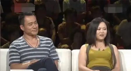 他拍戏时与潘金莲因戏生情,回家看到抽屉中的书信便没有离婚念头(图1) 他拍戏时与潘金莲因戏生情,回家看到抽屉中的书信便没有离婚念头(图1)