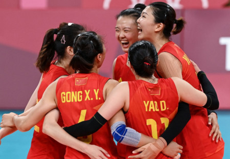 创历史最差战绩！三连败的中国女排，展现冠军风采，3-0意大利！