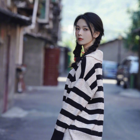 长着一张萝莉脸却拥有御姐的身高?(图2) 长着一张萝莉脸却拥有御姐的身高?(图2)