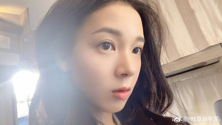长着一张萝莉脸却拥有御姐的身高?(图4) 长着一张萝莉脸却拥有御姐的身高?(图4)