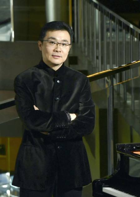 张佳林合作钢琴演奏者,中央音乐学院教授,基因钢琴三重奏组(dna