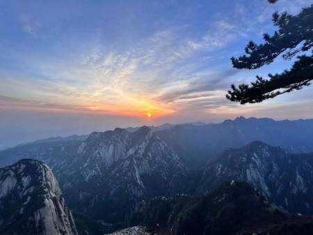 华山经典旅游线路之西上西下攻略（华山旅游）