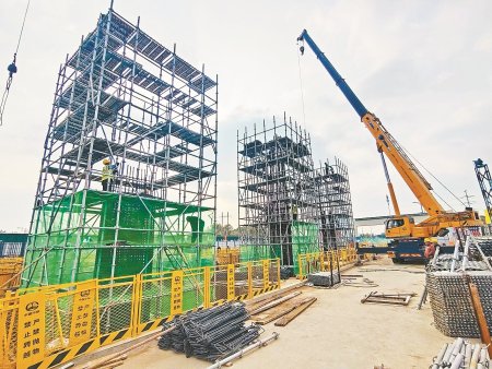 寧馬城際鐵路(馬鞍山段)九華路站施工現場湖北路至馬濮路段的管線遷改