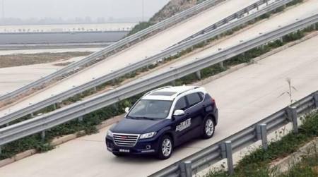 驾驶自动挡汽车,在上坡、下坡时应该用什么挡位?看老司机的操作(图3) 驾驶自动挡汽车,在上坡、下坡时应该用什么挡位?看老司机的操作(图3)