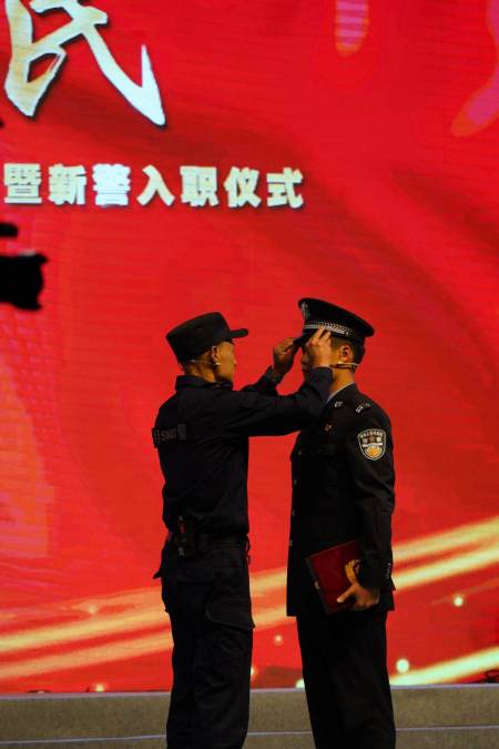 31名民警榮休,110名新警接棒