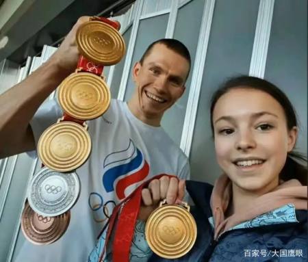 俄罗斯冬奥冠军宣布退役，网友建议入中国籍继续花滑，欢迎当教练