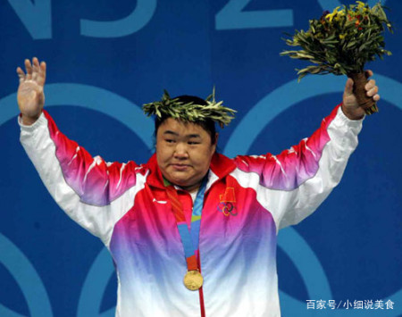 举重冠军唐功红：为国争光冒死举起了中国奥运第一百金，今怎样了