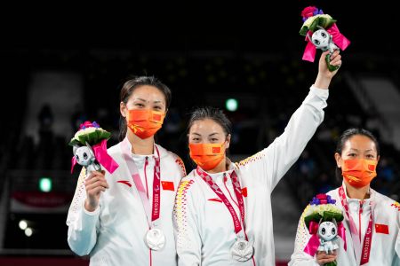 东京残奥会｜女排精神再现赛场 中国坐式女排摘银