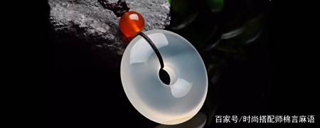 翡翠平安扣吊坠寓意是什么？ 
