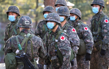 当红男星逃兵役改国籍,遭国家直接驱逐出境,一辈子不得回国(图4) 当红男星逃兵役改国籍,遭国家直接驱逐出境,一辈子不得回国(图4)