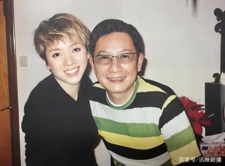 梅艳芳婚纱的秘密:永远无法掀起,为何做这么长,它的意义无人懂(图2) 梅艳芳婚纱的秘密:永远无法掀起,为何做这么长,它的意义无人懂(图2)