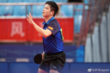 乒乓球男单8强已产生7席，四大世界冠军晋级，刘诗雯一语激励许昕