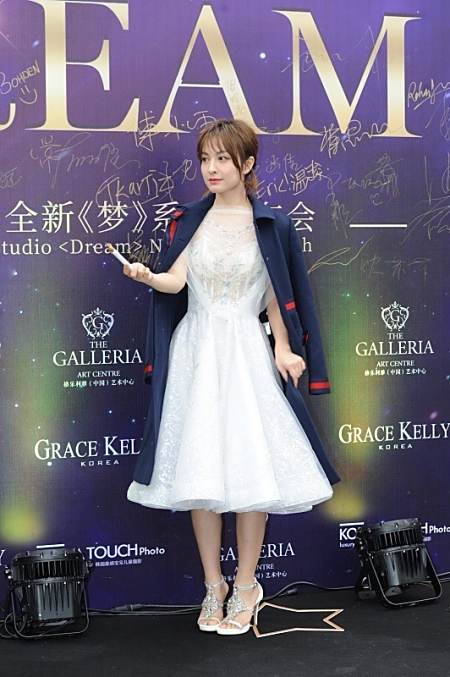 吴昕身材也不错,就算和穿黑裙的鞠婧祎站一起,时尚感也不输 实用小技巧 第6张 吴昕身材也不错,就算和穿黑裙的鞠婧祎站一起,时尚感也不输 实用小技巧 第6张