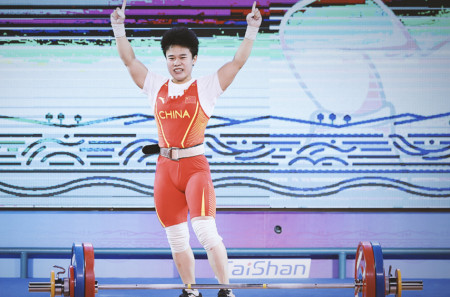 中国举重队有多强？49公斤奥运银牌得主，在全运会排第4，铜牌第8