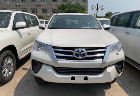 2021款丰田穿越者亮相,2.7动力 四驱,预售26万,比帕杰罗还帅气