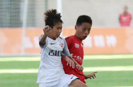 中国少年足球诡异一战：场均9球劲旅闭门输球，保送东道主晋级！