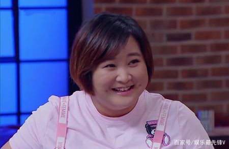 贾玲小的时候是校花，宋丹丹：我是美女校花，蔡明：你们让一让(图1)